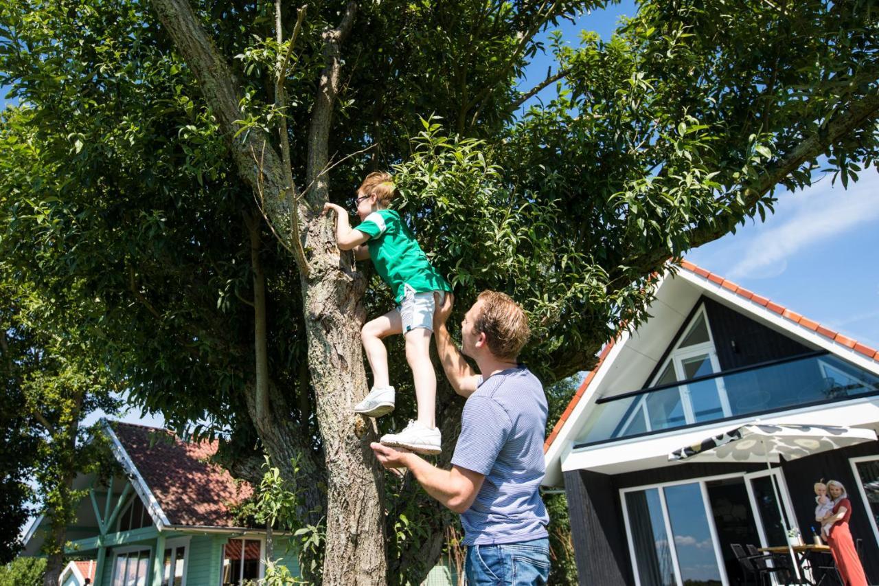 Vakantiehuis luxe - vakantiepark de Schreiershoek Dokkum Buitenkant foto