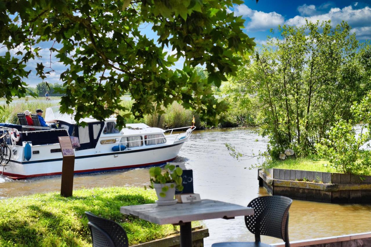 Vakantiehuis luxe - vakantiepark de Schreiershoek Dokkum Buitenkant foto