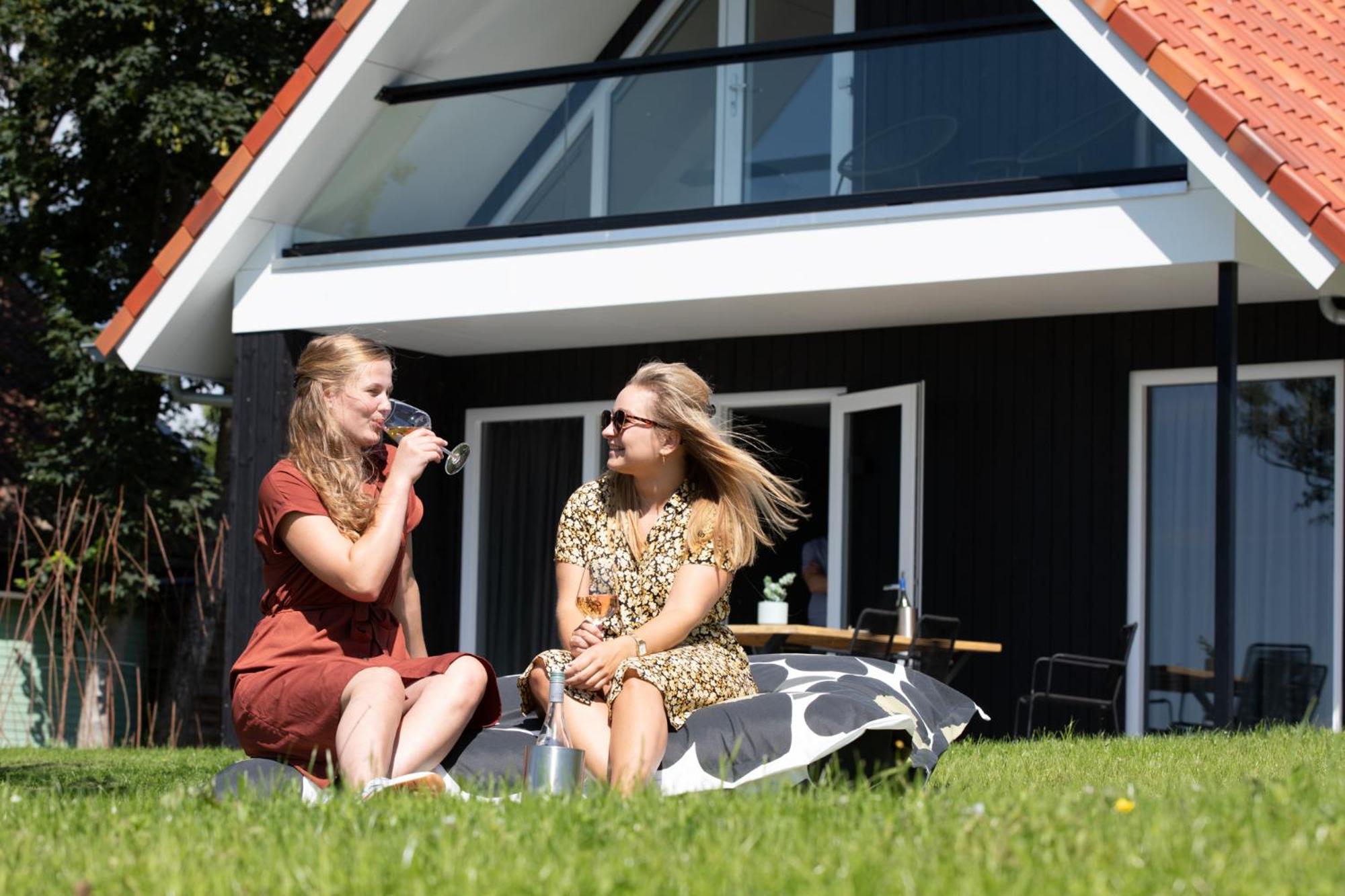 Vakantiehuis luxe - vakantiepark de Schreiershoek Dokkum Buitenkant foto